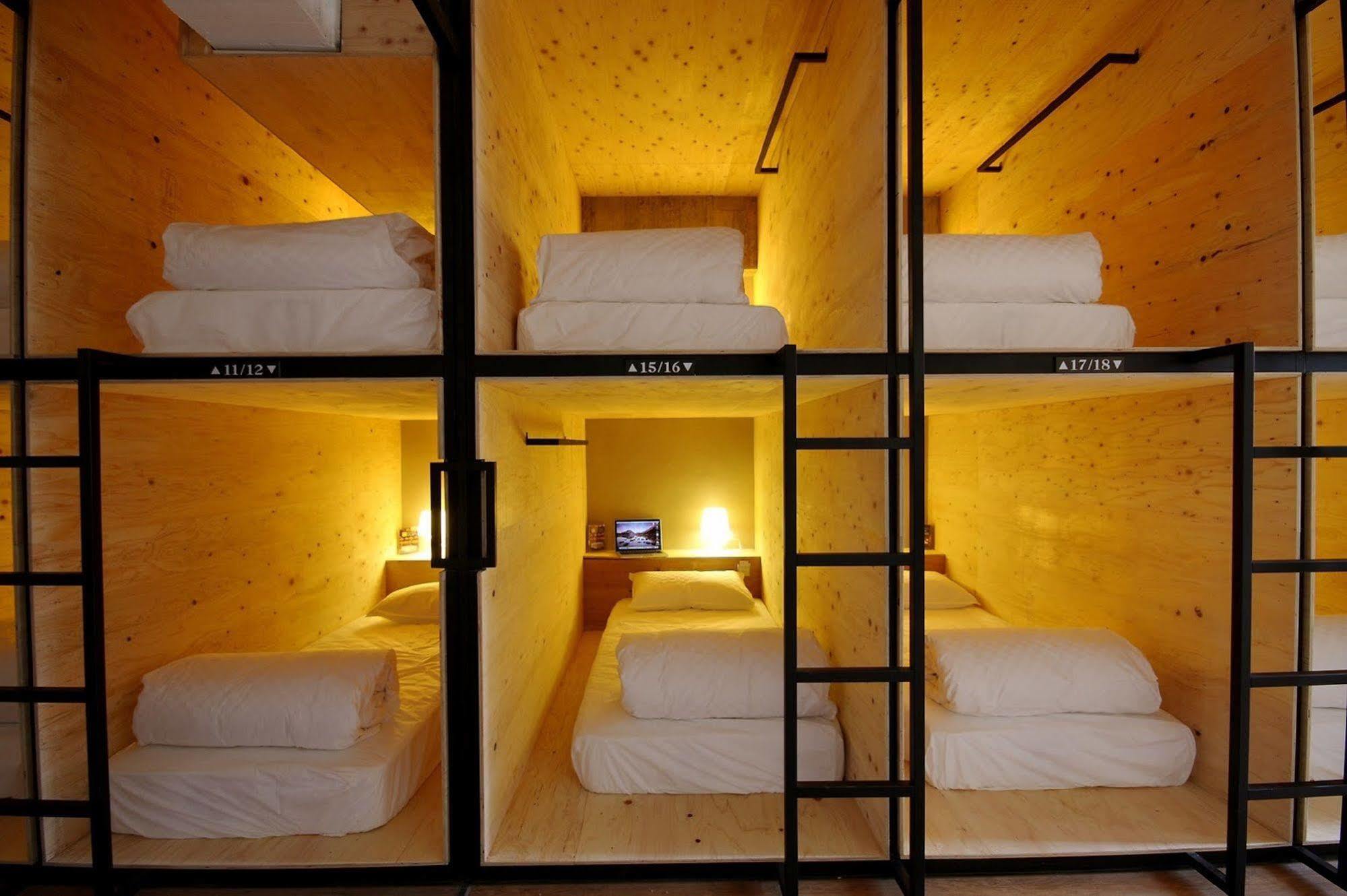 Mini West Hotel Taichung Buitenkant foto